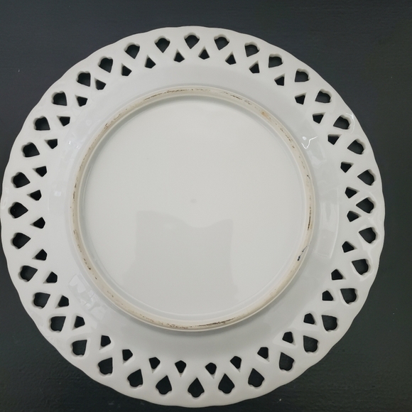 Set of 4 hand painted plates. All are different brands. All made in Japan - Picture 7 of 9